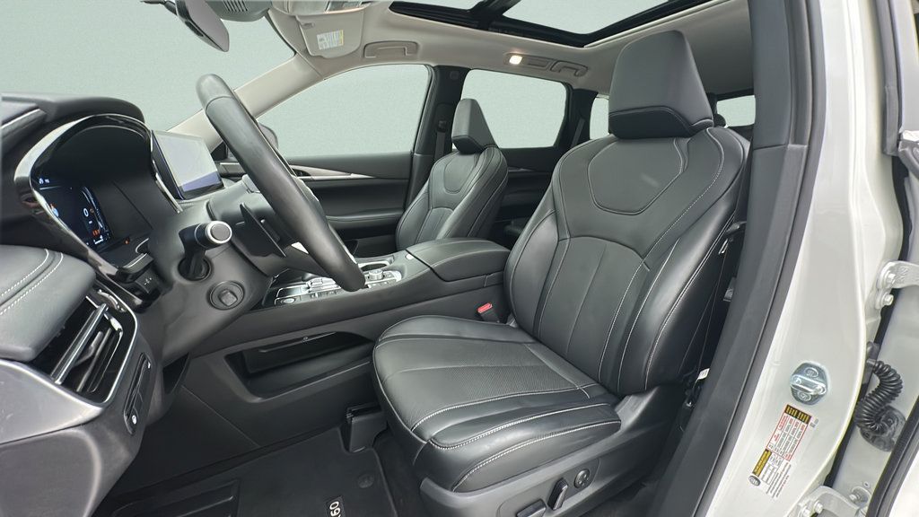 Used 2024 INFINITI QX60 Luxe AWD/4WD image 14