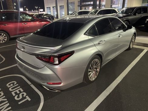 Used 2023 Lexus ES 350 Ultra Luxury image 3