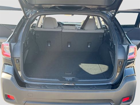 Used 2024 Subaru Outback Premium image 27