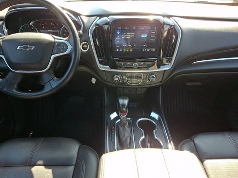 Used 2022 Chevrolet Traverse RS image 15