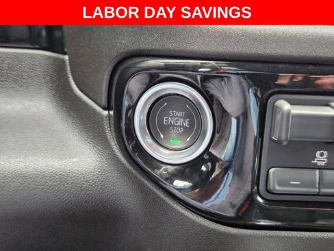 Used 2025 Chevrolet Silverado 1500 High Country w/ Technology Package AWD/4WD image 20