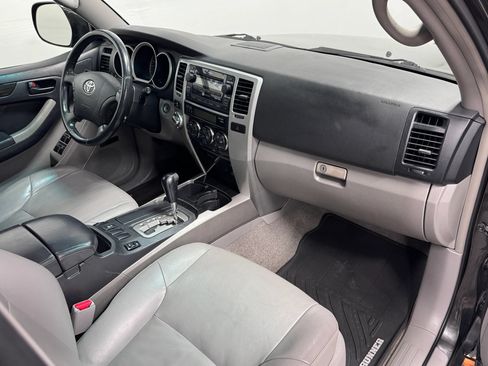 Used 2007 Toyota 4Runner Limited AWD/4WD image 12