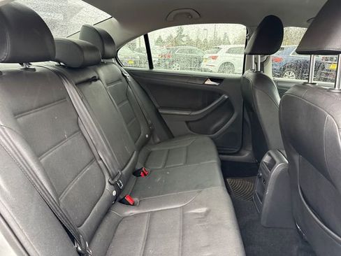 Used 2011 Volkswagen Jetta SE image 11