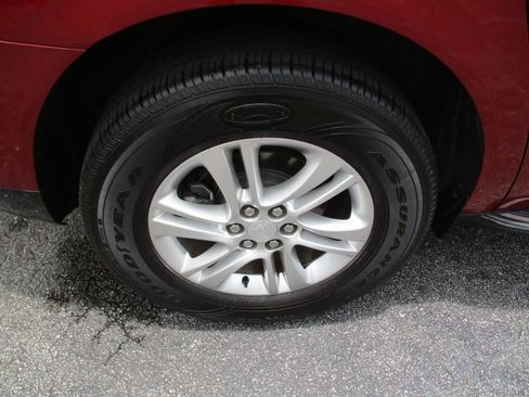 Used 2020 Buick Enclave Essence w/ LPO, Luxury Package FWD image 38