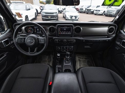 Used 2023 Jeep Wrangler Freedom Edition image 27
