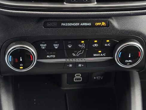 Used 2025 Ford Escape ST-Line AWD/4WD image 22
