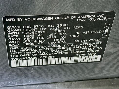 Used 2025 Volkswagen Atlas SE FWD image 12