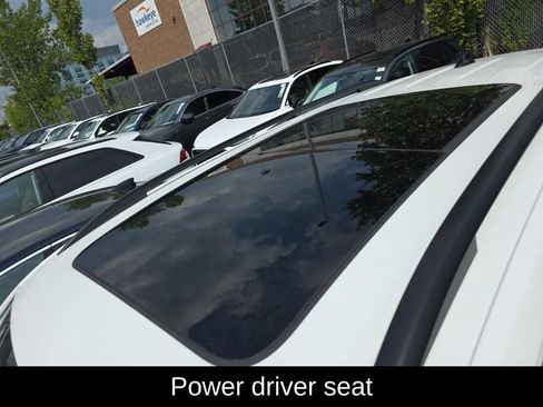 Used 2024 Volkswagen Atlas SE AWD/4WD image 7