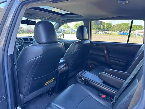 Used 2013 Toyota Highlander Limited FWD image 30