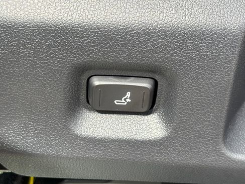 New 2026 Toyota Tacoma SR AWD/4WD image 10