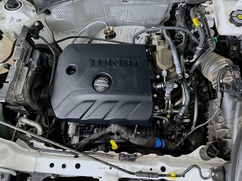 Used 2025 Buick Encore GX Preferred image 31