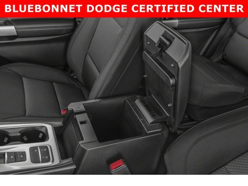 Used 2023 Ford Explorer XLT w/ Equipment Group 202A RWD image 9