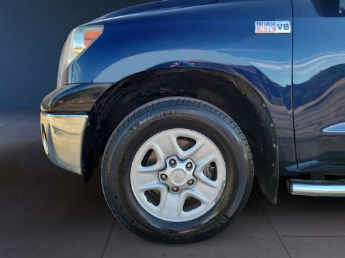 Used 2012 Toyota Tundra 4x4 CrewMax w/ SR5 Pkg image 9