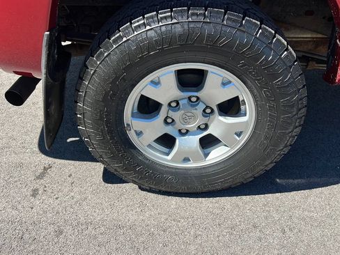 Used 2012 Toyota Tacoma 4x4 Double Cab w/ TRD Off-Road Pkg image 31