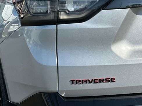 Used 2021 Chevrolet Traverse Premier w/ Redline Edition FWD image 27