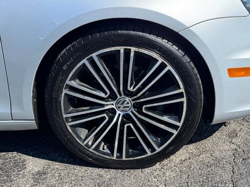 Used 2014 Volkswagen Eos FWD image 10