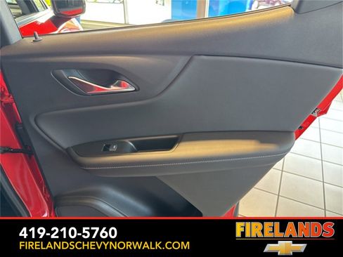 New 2025 Chevrolet Blazer LT w/ Convenience Package image 40
