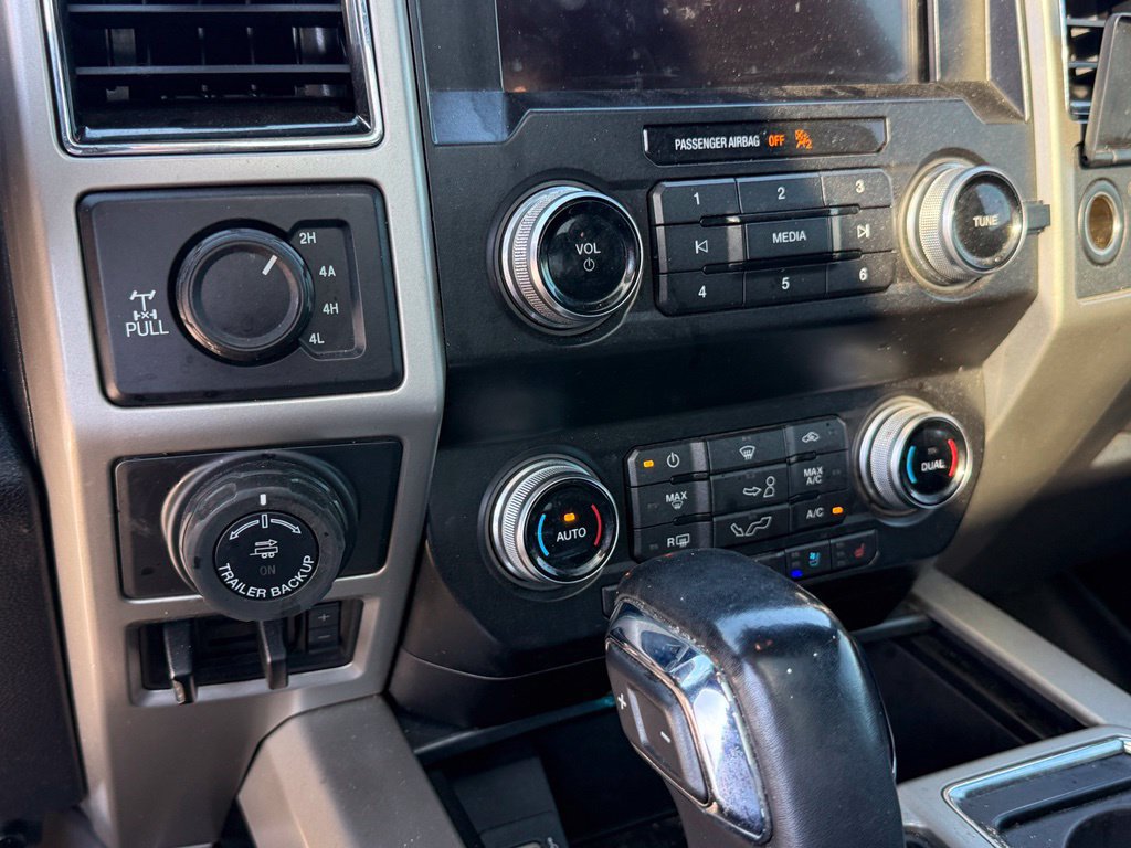 Used 2019 Ford F150 Lariat w/ Equipment Group 502A Luxury AWD/4WD image 23