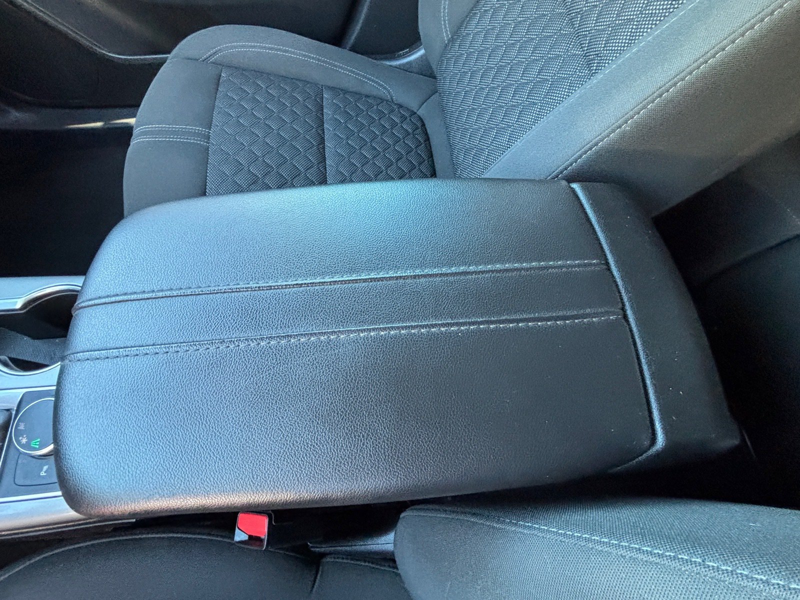Used 2019 Chevrolet Blazer LT FWD image 17