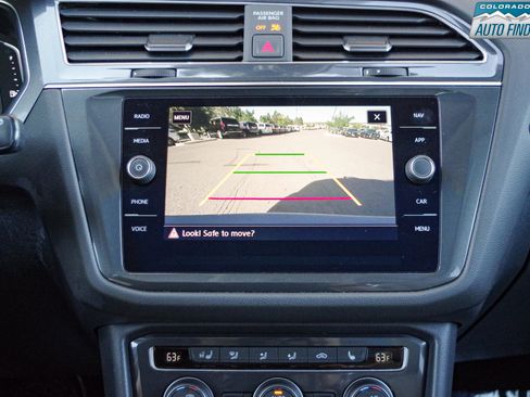 Used 2020 Volkswagen Tiguan SEL AWD/4WD image 21