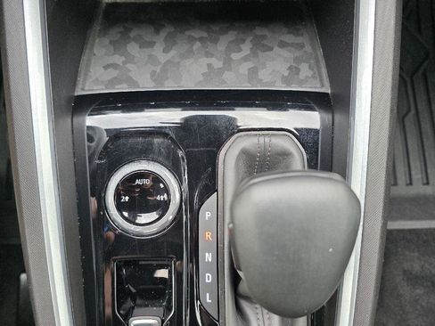 Used 2023 Chevrolet Colorado LT image 17