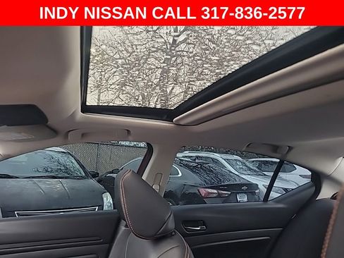 Used 2021 Nissan Altima 2.5 SR w/ SR Premium Package image 6