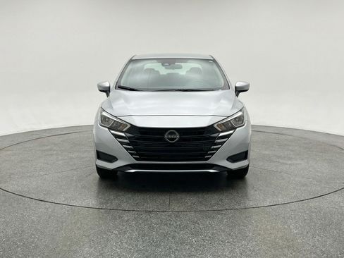 Used 2025 Nissan Versa SV FWD image 2