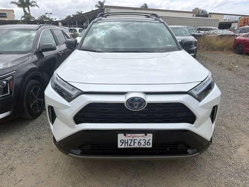 Used 2023 Toyota RAV4 XSE AWD/4WD image 2