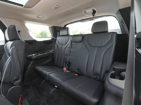Used 2023 Hyundai Palisade Limited w/ Cargo Package AWD/4WD image 36