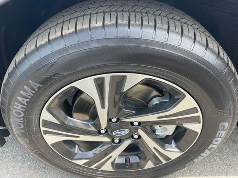 Used 2024 Subaru Crosstrek 2.0i Premium image 33