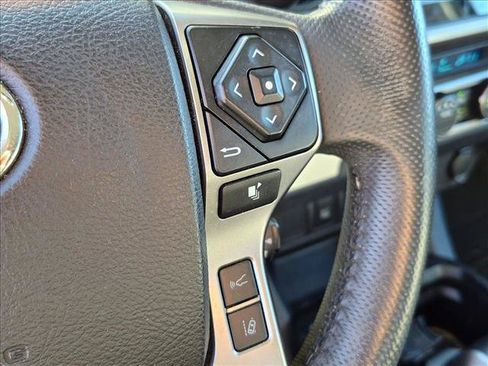 Used 2021 Toyota Tacoma SR5 RWD image 14