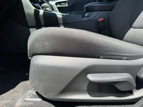 Used 2024 Toyota RAV4 LE AWD/4WD image 20