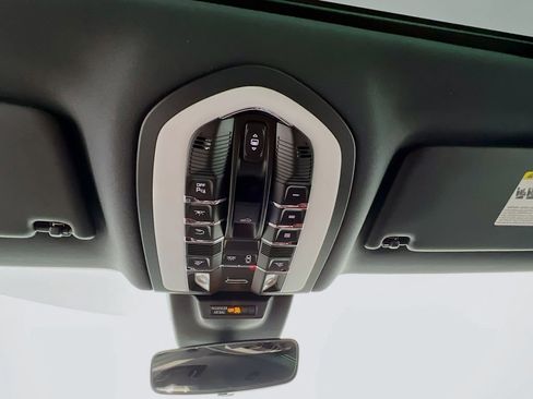 New 2026 Porsche Macan S image 14