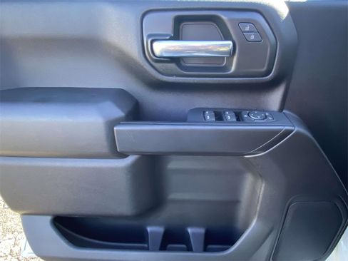 Used 2023 Chevrolet Silverado 2500 Custom w/ Custom Convenience Package image 15