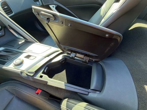 Used 2016 Chevrolet Corvette Stingray Coupe w/ 2LT Preferred Equipment Group image 13