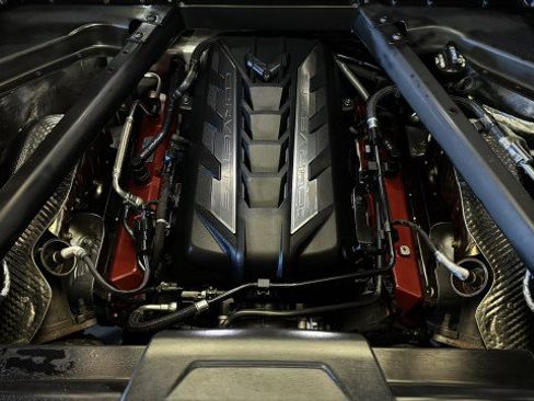 Used 2024 Chevrolet Corvette Stingray Premium Cpe w/ Z51 Performance Package RWD image 32