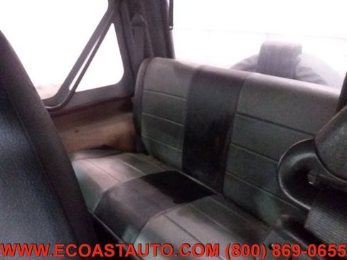 Used 2002 Jeep Wrangler Sahara image 12