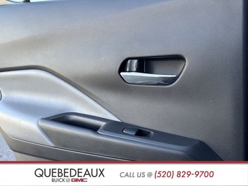 Used 2023 Nissan Kicks SR w/ SR Premium Package image 22