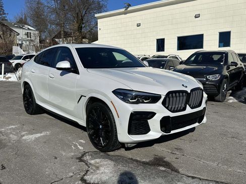 Used 2022 BMW X6 xDrive40i w/ M Sport Package image 1