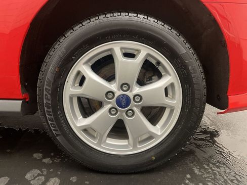 Used 2016 Ford Transit Connect XLT image 24