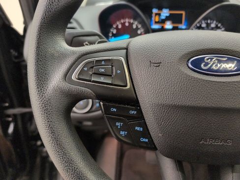 Used 2017 Ford Escape SE FWD image 35
