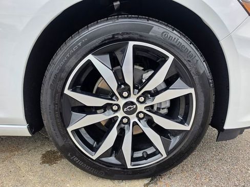 Used 2024 Chevrolet Malibu RS FWD image 18