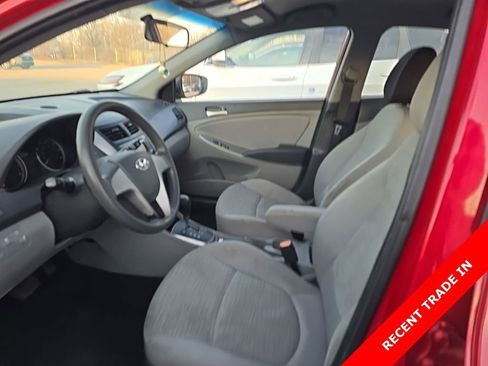 Used 2016 Hyundai Accent SE image 5