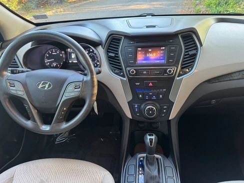 Used 2018 Hyundai Santa Fe Sport FWD image 4