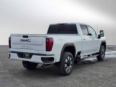 New 2026 GMC Sierra 2500 Denali w/ Technology Package AWD/4WD image 3