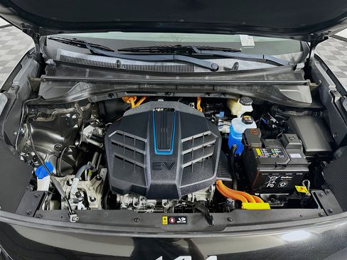 Used 2022 Kia Niro EX image 34