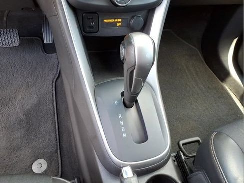 Used 2022 Chevrolet Trax LT w/ Driver Confidence Package AWD/4WD image 28