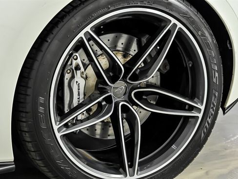 Used 2017 McLaren 570S RWD image 13
