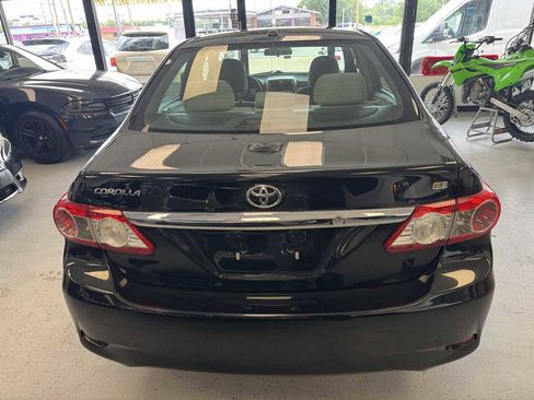 Used 2011 Toyota Corolla LE image 10