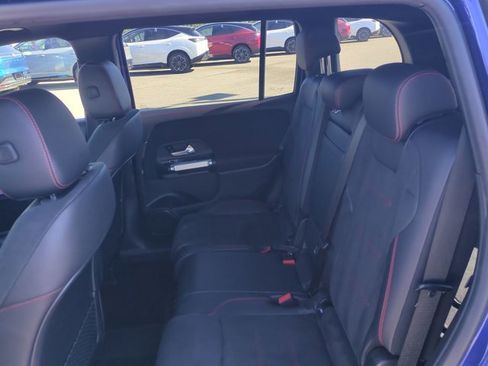 Used 2020 Mercedes-Benz GLB 250 w/ AMG Line image 15